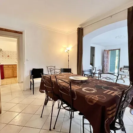 Large Bright Nest With Garden In Saint-raphael Saint-Raphaël